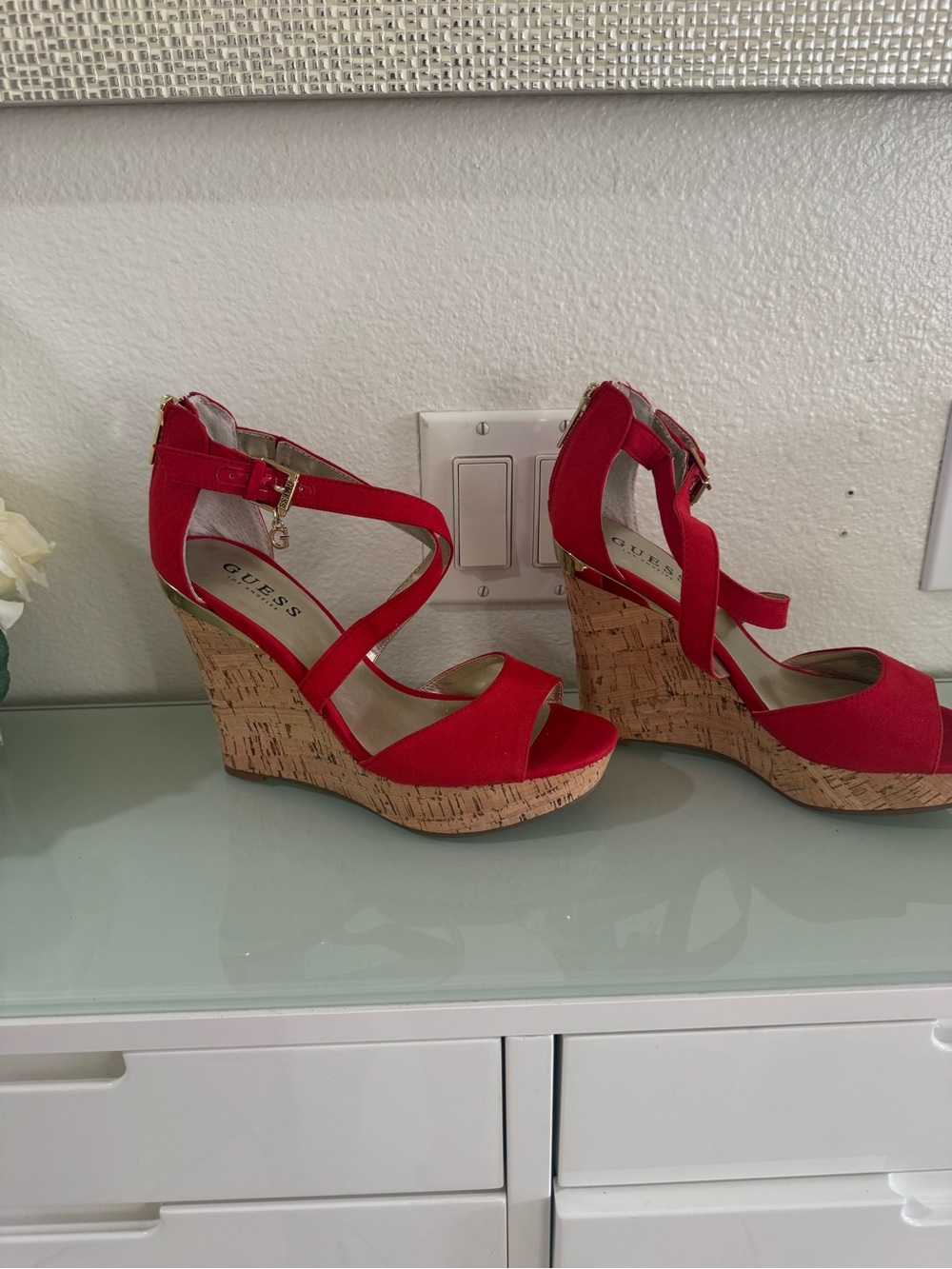 GUESS WOMEN WEDGE SANDAL! Red color